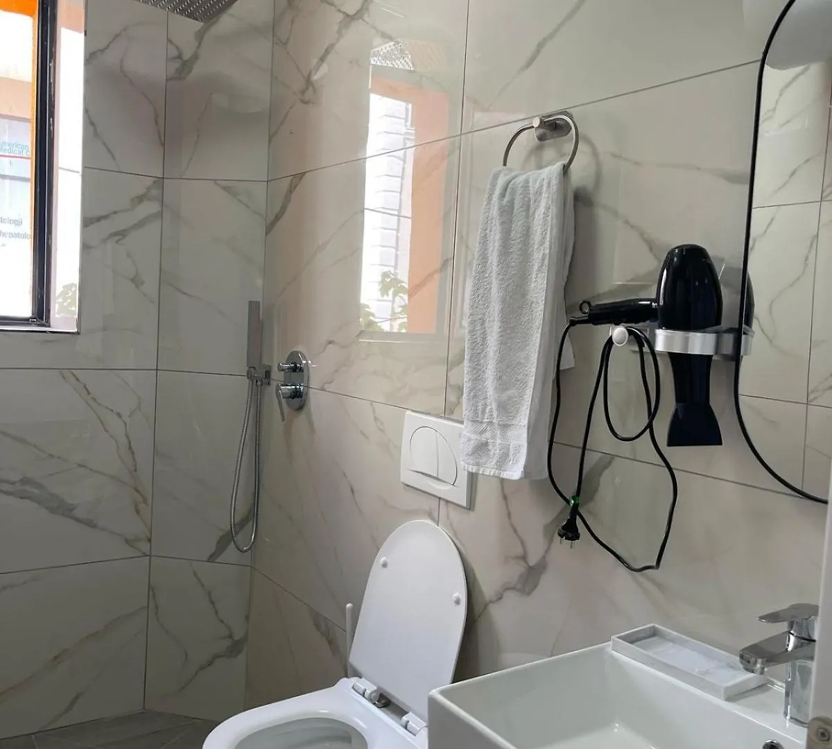 Cozy Apartment Near Center Lezhë