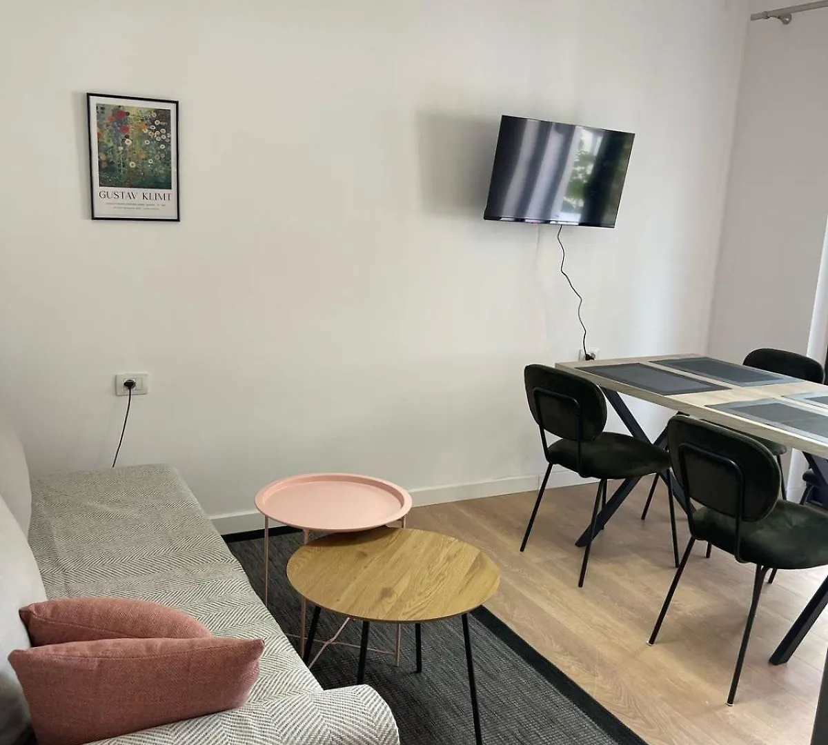 Cozy Apartment Near Center Elbasan 0*, Lezhë Albânia